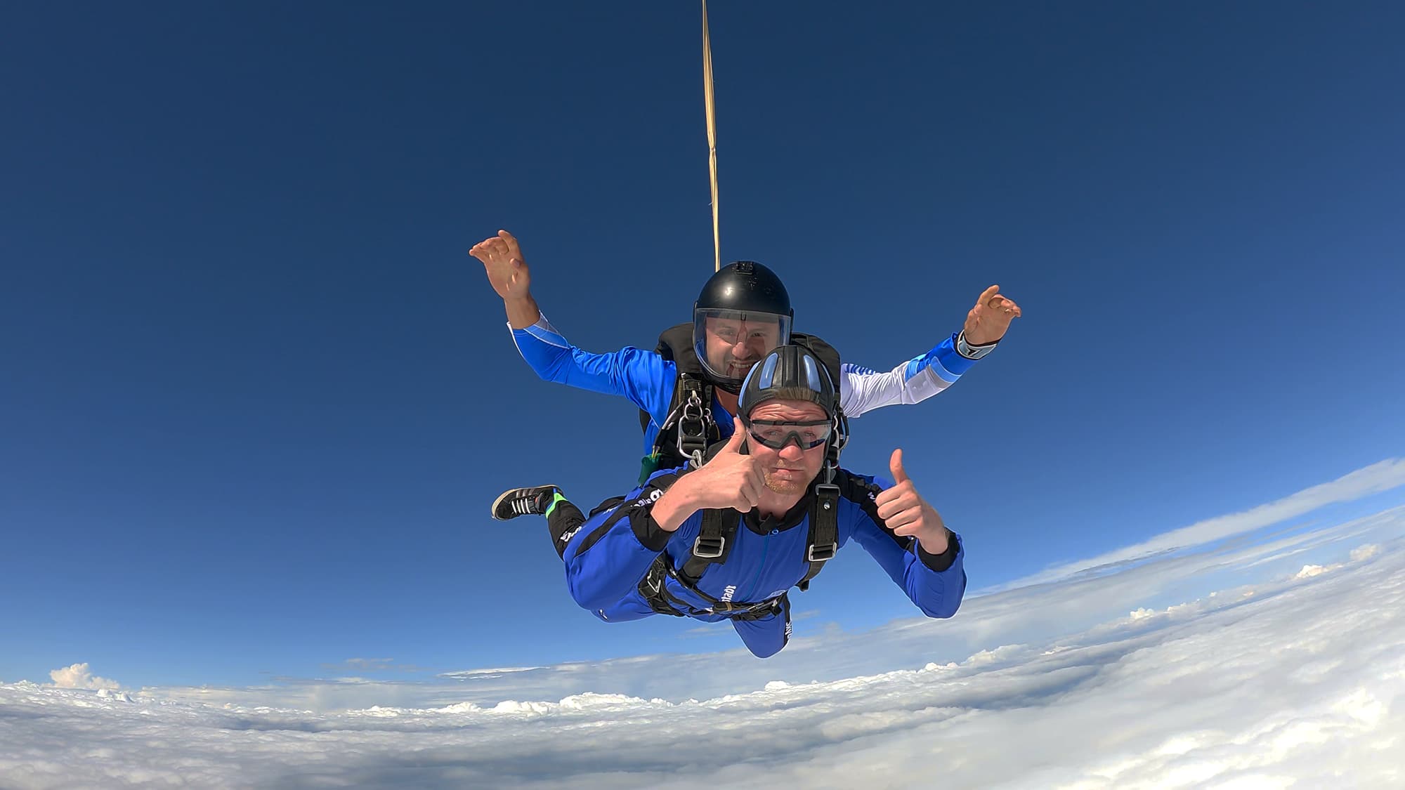 Fallschirmsprung verschenken – Außergewöhnliches Erlebnis in Oberösterreich